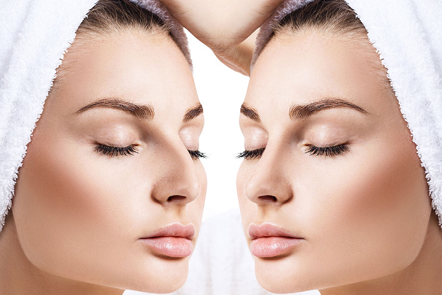 What Are the Advantages & Disadvantages of An Early Facelift?